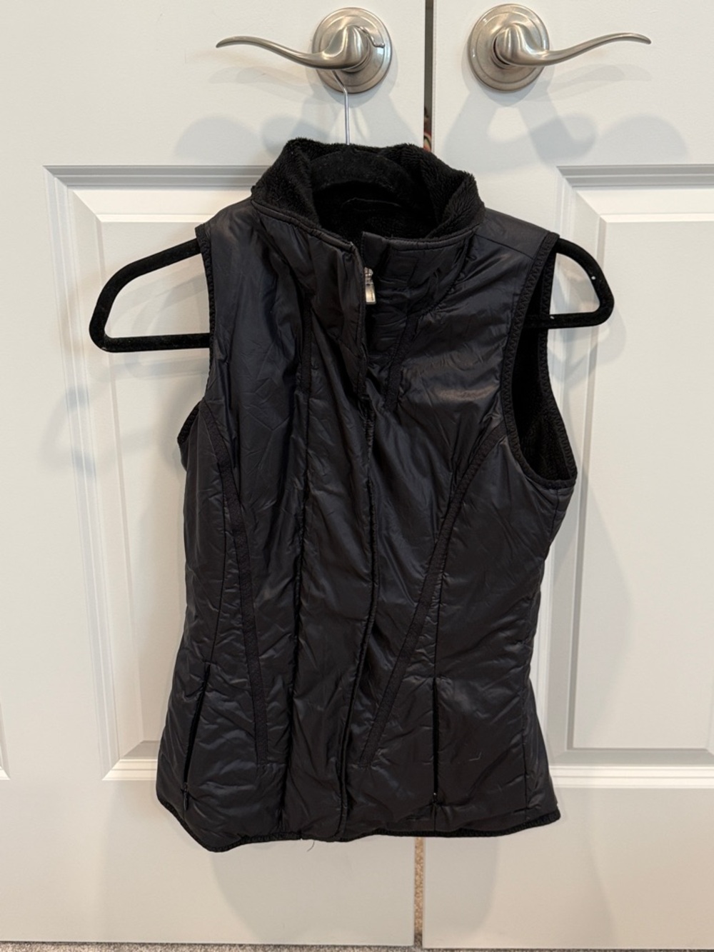 Lululemon Black Quilted Puffer Vest - Sleeveless Zip Front